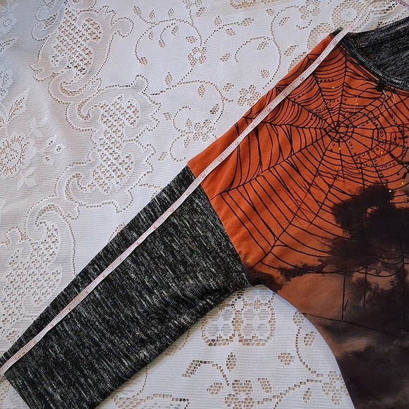 Tomas & Olivia  Spooky Castle Sequin Halloween Ladies Top, Sz Large - Picture 2 of 7